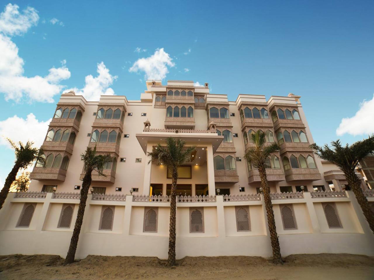 Hotel Golden Heritance Puskár Kültér fotó