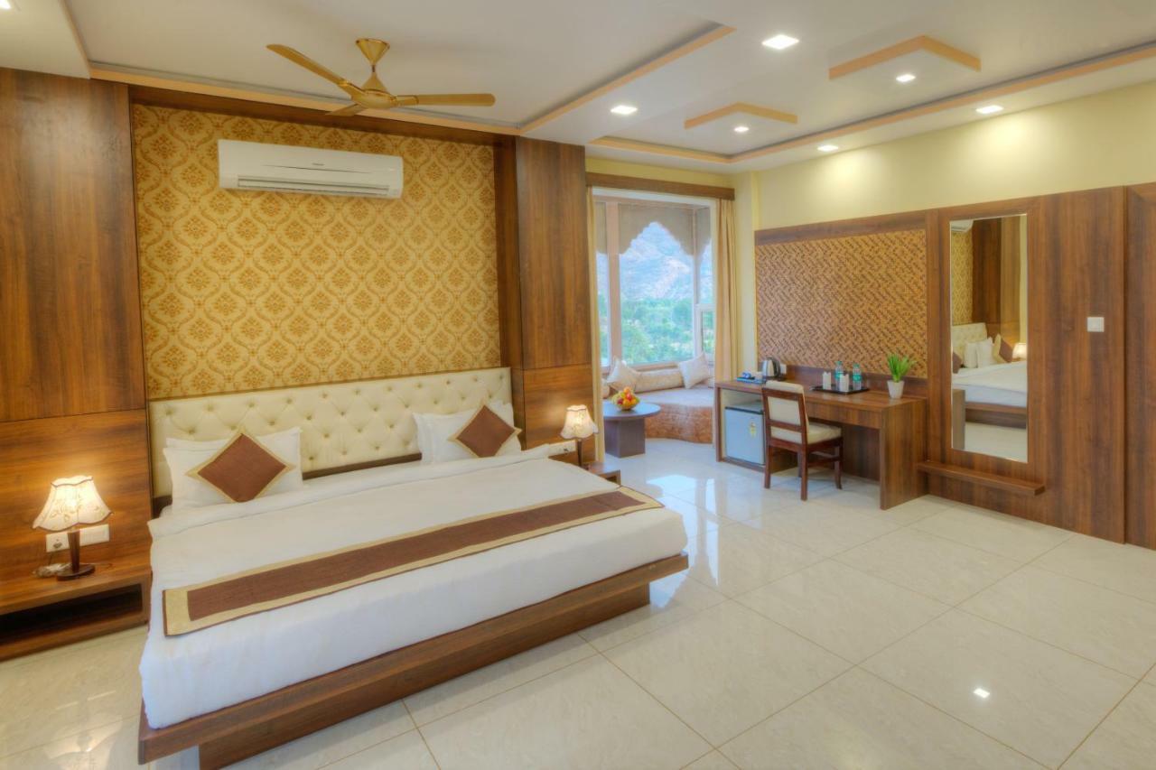 Hotel Golden Heritance Puskár Kültér fotó